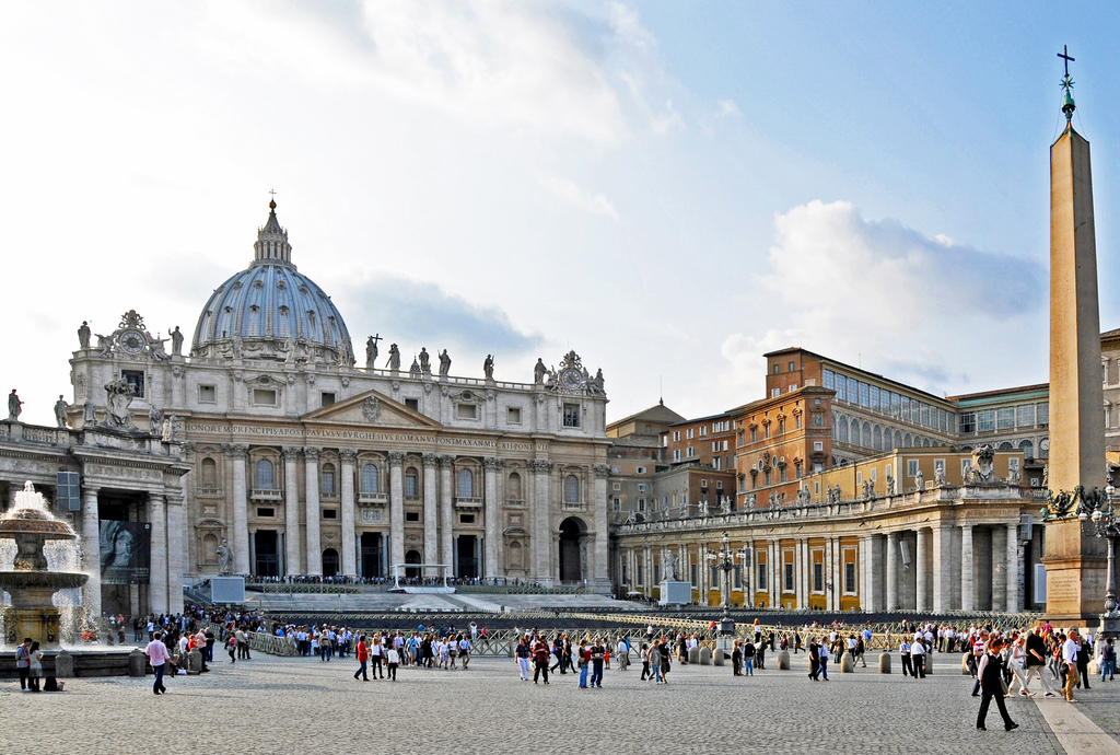 St. Peter's Square, Vatican City. (Flickr / Dennis Jarvis)